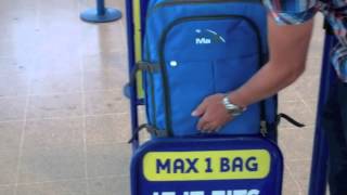 Ryanair cabin luggage gauge test with Cabin max [upl. by Chastity]